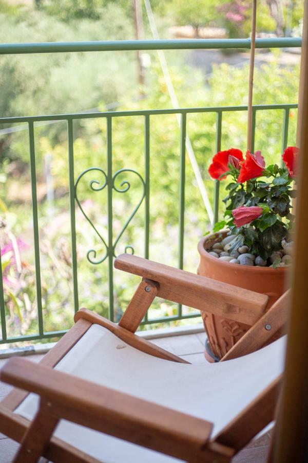 Cosy Apartment In Stoúpa エクステリア 写真